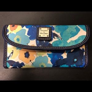 Dooney & Bourke Wallet